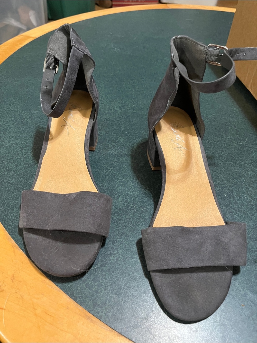 Mari A Women’s Ankle Strap Block Heel Sandals in Charcoal Gray 7M